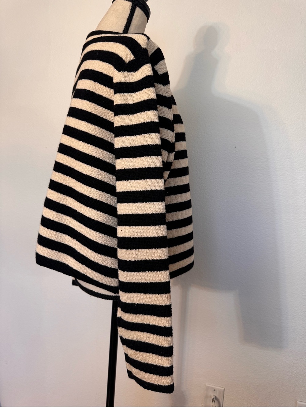 H&M Black and Cream Striped Button-Front Cardigan - Picture 5 of 6